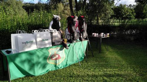 VII TORNEO DE GOLF APADRINA UN HOYO